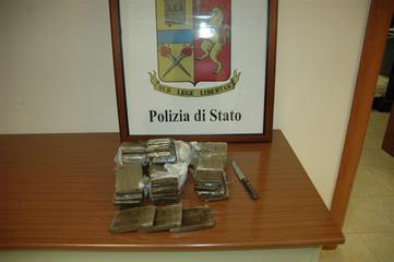 Trani, arrestato un macellaio per detenzione di 3 kg di hashish. Ha 26 anni ed è incensurato