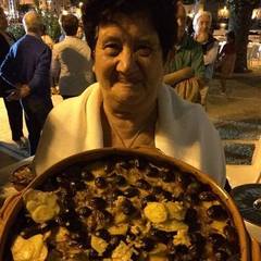 FOTO. Trani international festival, il contest della «tiedde» alla signora Iurilli. In chiusura, anche i Dirotta su Cuba e lo Street festival