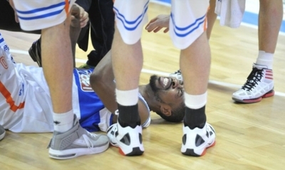 Mezza Napoli in infermeria: salta all'utima ora l'amichevole di lusso contro Brindisi. La si sarebbe giocata a Trani questa sera