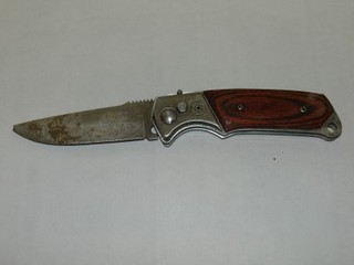 «Un uomo minaccia con un coltello due giovani sul piazzale della Stazione», la Polizia di Stato arresta il 40enne Sergio Lorusso