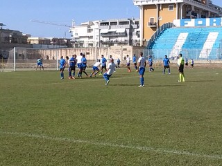 La Vigor Trani spreca, il Bisceglie la punisce. L'amichevole termina 1-0 per i neroazzurro stellati