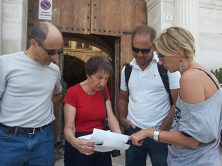 «Era un buon uomo, volevo incontrarlo». Flavia, a 80 anni, abbraccia la storia di suo nonno: Carmine Maranzano. Maggiordomo per 70 anni