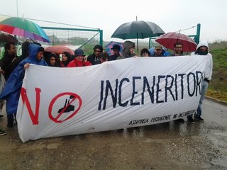 Dalla discarica sospesa al termovalorizzatore dissotterrato: a Trani i comitati sono già sul piede di guerra