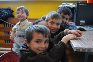 Negrogno (Sel): «Dalle classi vip ai bimbi rom. Ma, per fortuna, nella scuola di Trani, c'è chi tiene ancora duro»