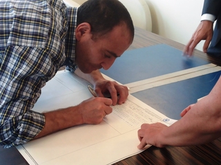 L'Italia ha un nuovo cittadino: Amhed. Una bella storia di integrazione nei vicoli del centro storico di Trani