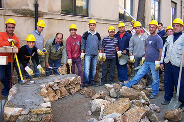 Cantieri di cittadinanza, il Comune di Trani precisa: «Siamo in attesa delle direttive regionali»