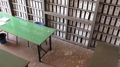 FOTO. Cadono calcinacci nell'Ufficio elettorale di Trani: nessun danno a cose e persone. Lunedì i lavori