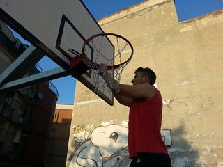 #saveourplayground - Piazzetta Peter Pan accoglie le nuove retine: comprate con l'autofinanziamento dei ragazzi