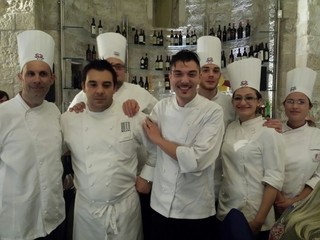 FOTO. Dalle pietre al tartufo, Trani e le Lampare al fortino valorizzano i grandi chef del territorio