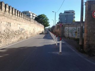 Trani, i commercianti di Pozzo Piano: «Invertite il senso di marcia della strettoia». Confesercenti: «Espropri, speriamo in tempi brevi»