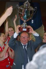 Dopo la Stella di bronzo, ecco quella d'argento: l'Aquila azzurra Trani ed il suo presidente premiati dal Coni