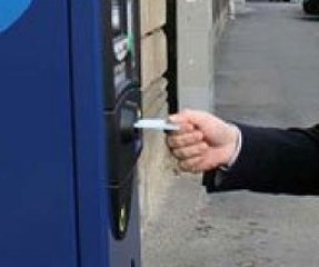 AGGIORNATO. A Trani la sosta per le sigarette, tranne che per la salute, adesso converrà: 20 centesimi per un quarto d'ora