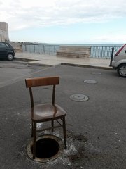 AGGIORNATO. Cattedrale di Trani, è iniziata la riparazione dei dissuasori. E, in via San Giorgio, la spesa sale a 2700 euro