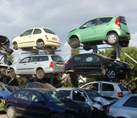 Trani, 83 denunciati per ricettazione e gestione illegale di rifiuti speciali. Controlli dei Carabinieri presso un autodemolitore