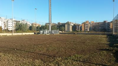 Campo di via Falcone, il Comune lo bonifica in danno dei gestori dell'antenna. Scomparse anche le vecchie porte