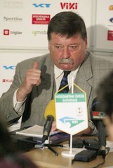 La Corte europea s'è espressa: «Gli insegnanti precari per tre anni vanno assunti o risarciti». Sentenza applicabile anche altrove: gli ex vigili di Trani fiduciosi