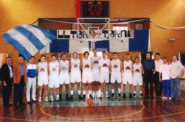 Trani ricorda Franco Assi. Chieppa: «Esempio di sportività». Il custode del palazzetto: «Qui dentro, pochi come lui». Juve ed Aquila listate a lutto