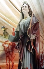 AGGIORNATO. Santa Lucia, si conclude la festa ed inizia la ricerca: smarrito un orecchino della statua, appello della confraternita