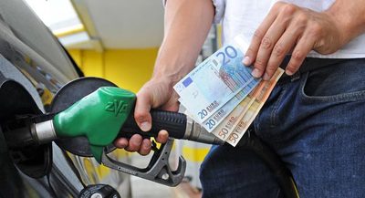 Carburanti, a Trani il weekend con i prezzi più bassi da cinque anni a questa parte. Scesi sotto le soglie dell'1,4 e 1,5
