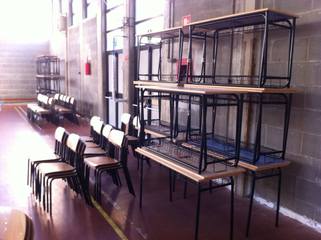 Aggiungi un posto a scuola. Il Comune di Trani dota i plessi di nuovi banchi e sedie