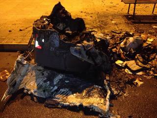 La notte di Trani non dà scampo: ancora un incendio, di un cassonetto, in piazza Cittadella