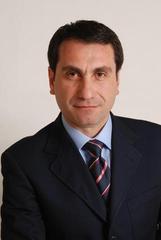 Trani dimissionaria, De Laurentis: un addio 