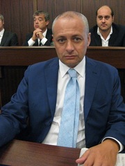 Trani dimissionaria, toglie il disturbo anche Stefano Di Modugno. Ignorato il notaio del trio Pd, addio «a prescindere»