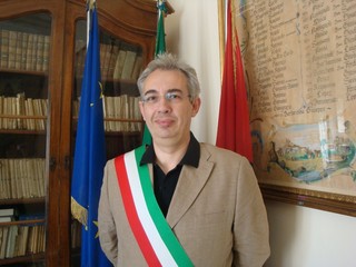 Politica sotto assedio, aggredito anche il sindaco di Canosa