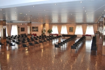 AGGIORNATO. Trani 2015, Corrado si presenta all'Hotel Trani e pensa alla Regione