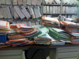 Giallo degli archivi del Tribunale di Trani, per il momento ci rimette il proprietario del capannone