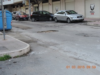 Trani, in via Pisa una voragine segnalata dall'associazione Folgore. La Polizia Locale ci 