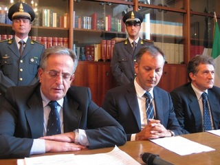 Rating, Ruggiero non molla: «Il processo deve restare a Trani». Ministero ancora assente, bruciati 2 miliardi e mezzo di euro