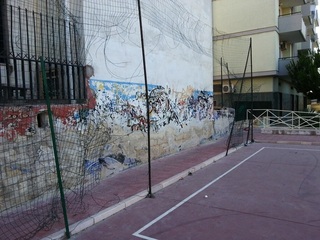 E in piazzetta Peter Pan il Comune di Trani corre ai ripari: 7500 euro per mettere in sicurezza la recinzione del campetto