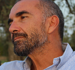 Magistrati romanzieri, la biblioteca di Trani ospita oggi Francesco Caringella