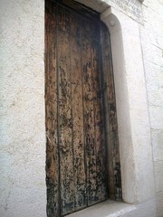 La storia di Trani riaperta al degrado: nuovamente sfondata la porta d'accesso alla Torre dell'orologio. La denuncia bis di Andrea Moselli