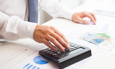 Comune di Trani, la Corte dei conti ci bacchetta ancora: risorse solo per le spese obbligatorie fino a verifica di assenza di ulteriori debiti fuori bilancio