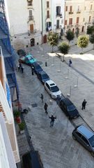 AGGIORNATO. Trani, pericolo di crollo per lo stabile del fondaco: messa in sicurezza piazza Longobardi e chiusa al traffico via Ognissanti