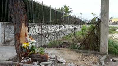 Trani, pellegrinaggio sul luogo dell'ultimo incidente mortale: strada pericolosa, o la prevenzione non è mai sufficiente?