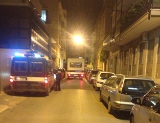 Trani ed i parcheggi selvaggi: camper di turisti imbottigliato per un'ora in via De Cuneo