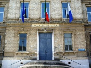 Dipendenti in convenzione: Trani presta due dirigenti ed il comandante. Alla Ragioneria un funzionario Bat fino al 30 giugno