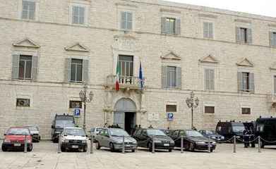 Tribunale di Trani e parcheggi: più tutele per operatori e disabili: le decisioni del commissario