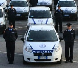 Sorveglianza degli immobili di Trani, gara annullata dopo il Tar. La nuova a costi ridotti. Niente più vigilanza armata nel palazzo di città