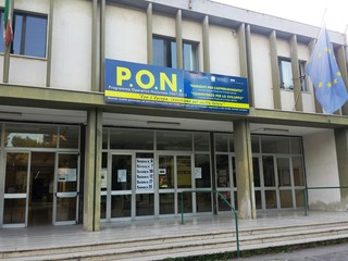 Trani, teatro e musica nelle attività di fine anno della media Baldassarre: oggi, serata al Petruzzelli