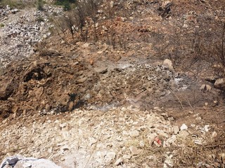 Trani e la cava dei veleni, Capristo annuncia «inchiesta scrupolosa». Oggi, tavolo dal Prefetto e, nelle prossime ore i dati di Arpa sull'aria. Aumenta la spianata, si riduce il fumo