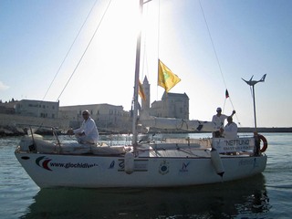 A Trani presso la Lega Navale l'imbarcazione impegnata in attività ambientali