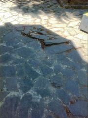 Inciampa nel cortile e finisce in ospedale: disavventura di fine anno scolastico per un operatore della Dell'Olio. La segnalazione di «Trani città dell'infanzia»