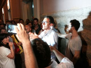 VIDEO. La festa sobria del nuovo sindaco di Trani: «Lavorare subito, sinergie con gli altri enti e dialogo con l'opposizione»