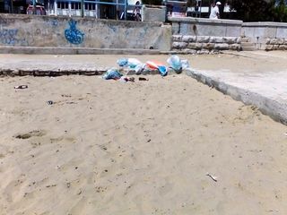 Tour de force sui rifiuti, potrebbero pagare le spiagge: a rischio la pulizia di questo fine settimana a Trani