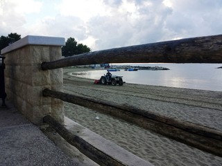 Spiagge di Trani, contrordine: pulizia già effettuata a Colonna. Si lavora per un contratto di servizio organico