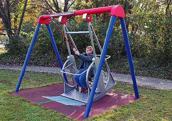 Un'altalena per diversamente abili: Trani città dell'infanzia raccoglie i fondi. Anche con donazioni tramite Paypal